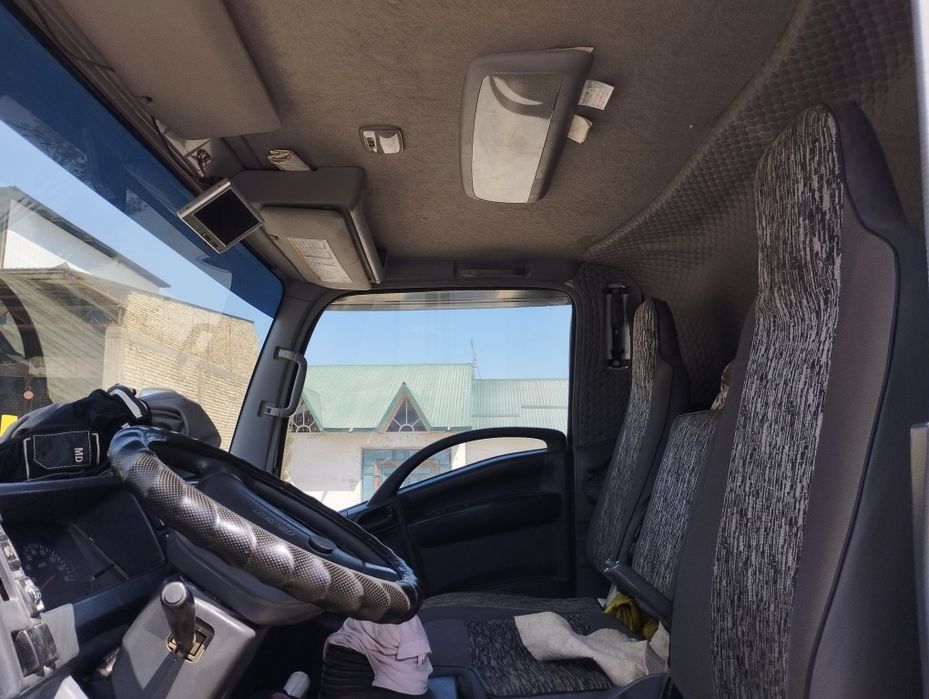 Isuzu samosval  sotiladi