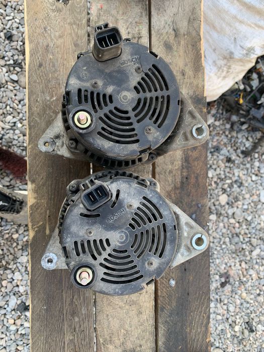 Митсубиси Каризма Генератор привозной