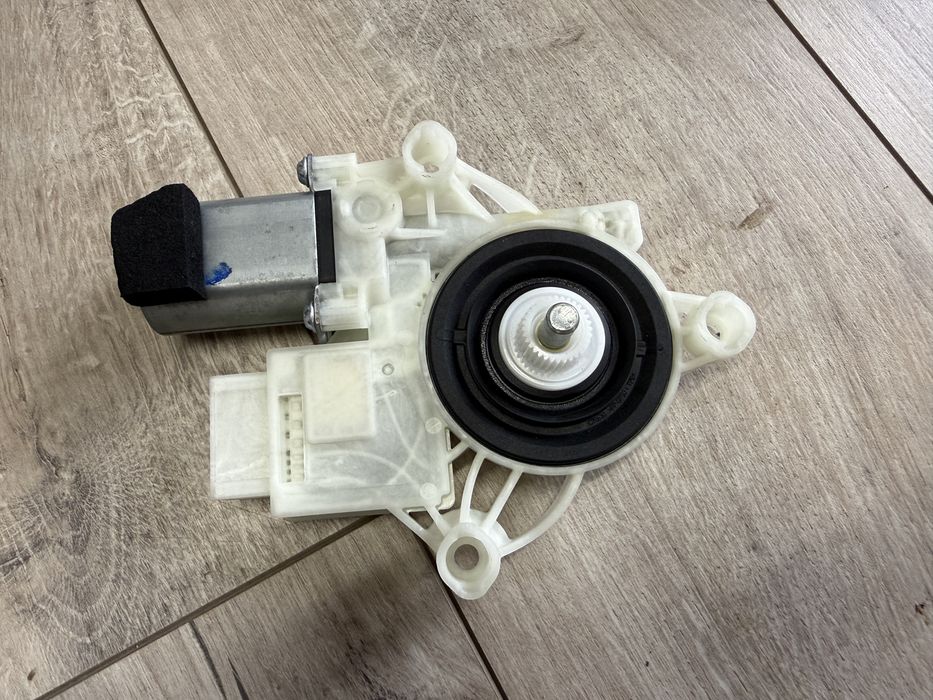 Motoras geam stanga fata Bmw 3  (G20-G21) [Fabr 2018-2025]