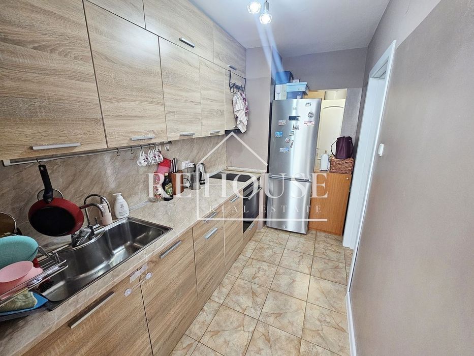 Продава се Двустаен апартамент в Варна, Левски - 70 кв.м за 1986 €/кв.м - Снимка #5