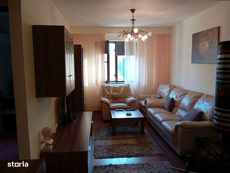 2 Camere Complex Jupiter | 65 mp | Parcare — fotografia 3