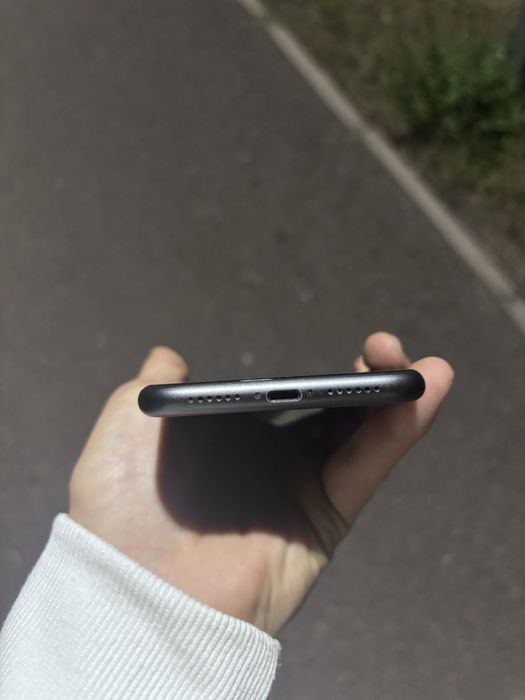 Iphone 11 81%акб