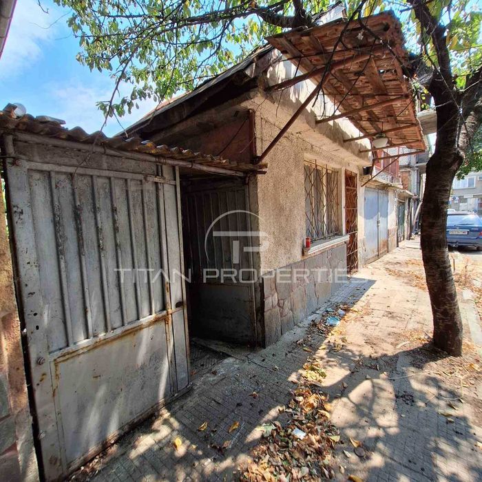 Продава се Къща в Пловдив, Тракия - 75 кв.м за 1667 €/кв.м - Снимка #1