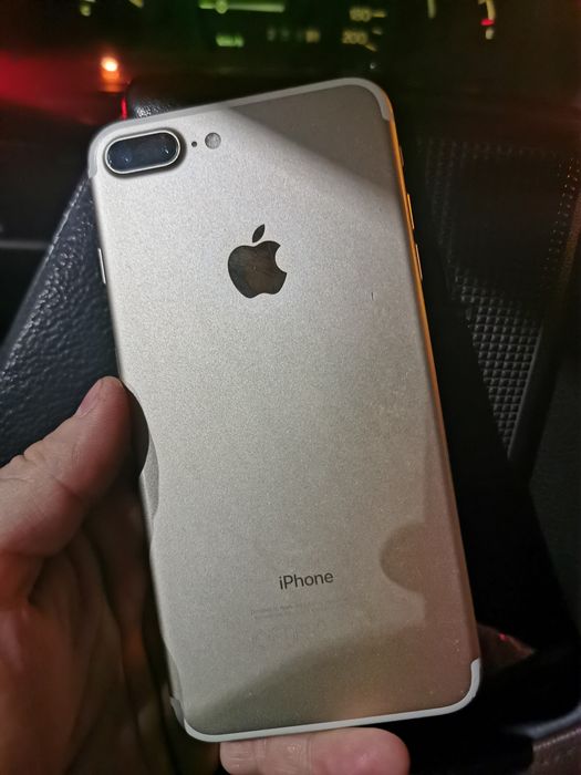 Iphone 7 plus телефон