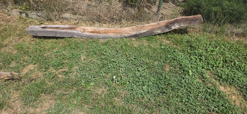 Стари греди и дъски