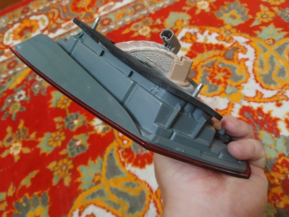 Лада веста задняя фара с багажа