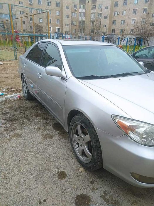 машина toyota camry 30 2002 года