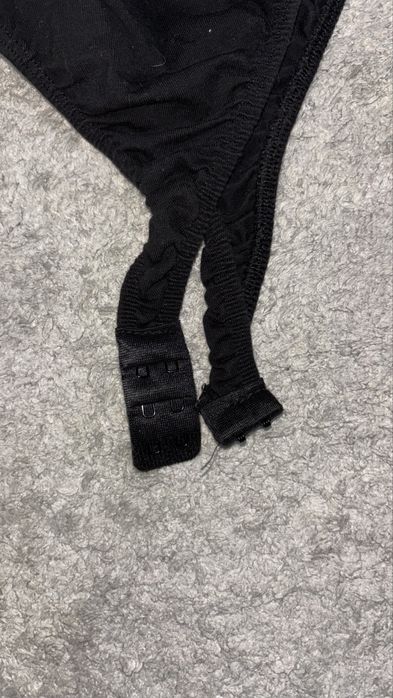 боди черное с вырезом