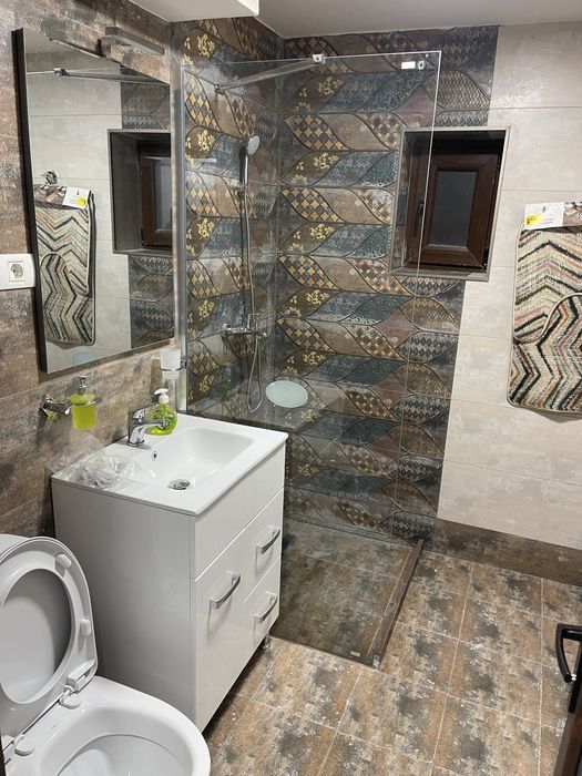 Vand apartament  2 camere