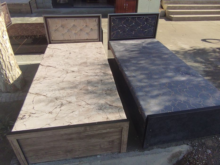 Bir kishilik spalni divan