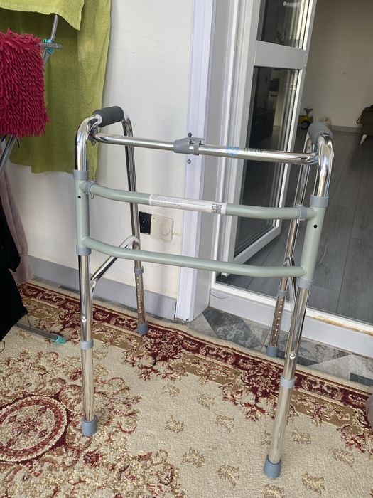 Ходунки для взрослых СРОЧНО