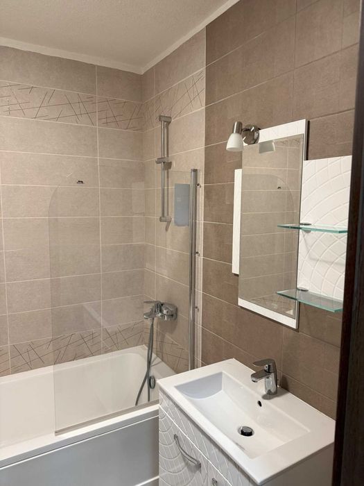 Дава се под наем Тристаен апартамент в София, Дианабад - 70 кв.м за 850 € - Снимка #8