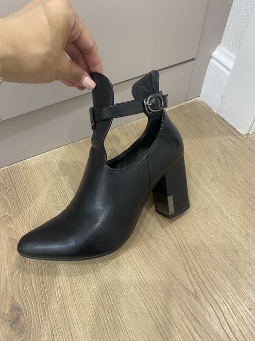 Продам женские ботильоны