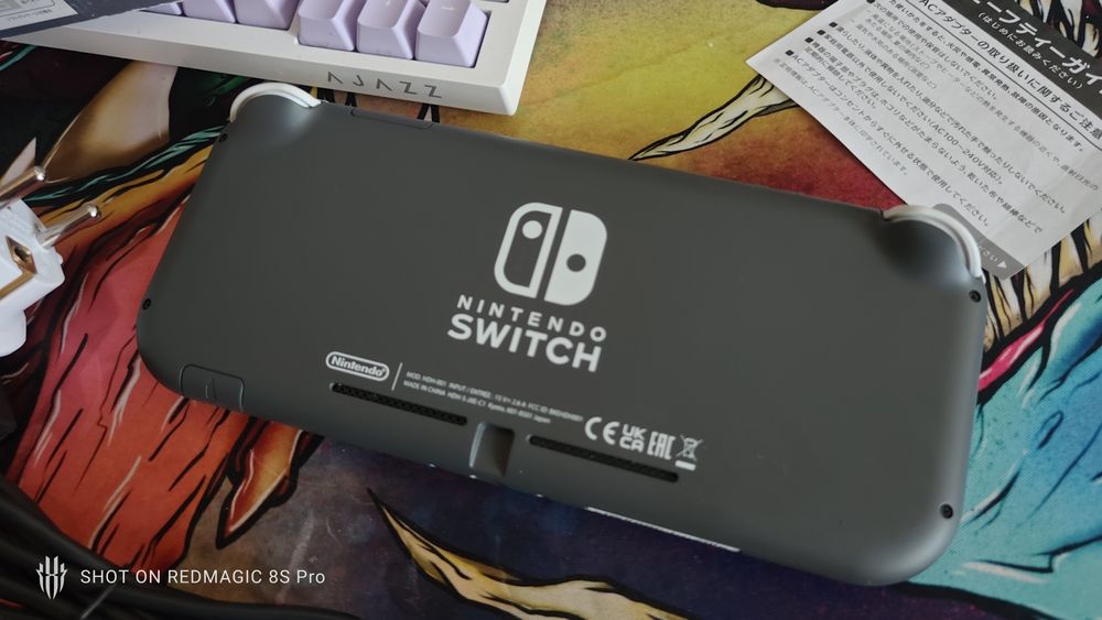 Nintendo Switch Lite (новый, чипованный)