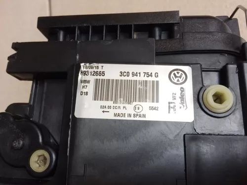 Far bixenon Original passat b6 complet partea dreapta