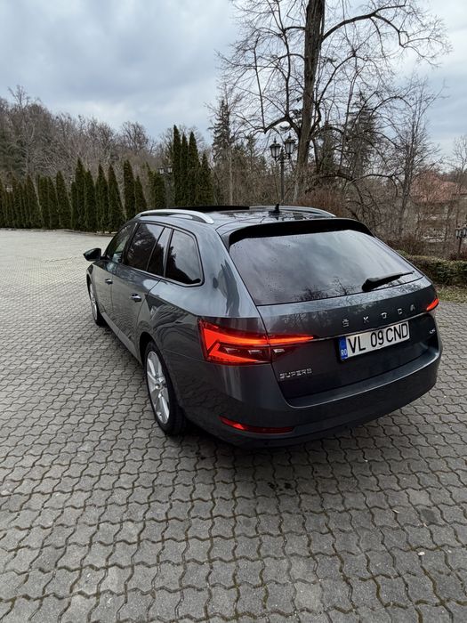 Skoda Superb 4x4 panoramic/virtual/distronic 2020 2.0 190 cp