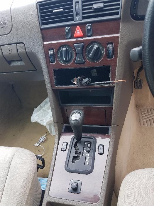 НА ЧАСТИ Mercedes C200 АВТОМАТИК W202 C-класа Мерцедес Ц200 136к.с.