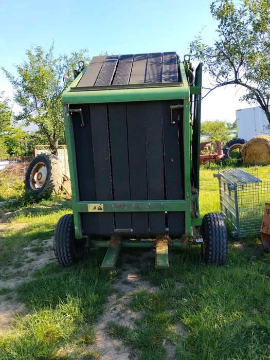 Presă balotat John Deere 550