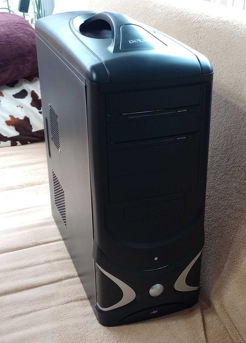 Carcasă PC Delux DLC-MF451 Midletower - NOUĂ / Nefolosită (fără sursă)