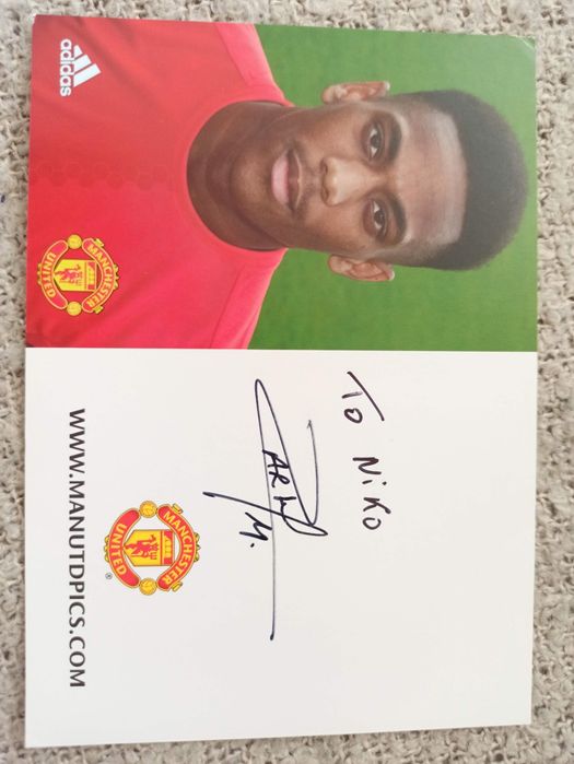 Автограф на Антъни Мартиал