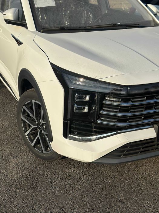 JAC JS8 sotuvda tayor