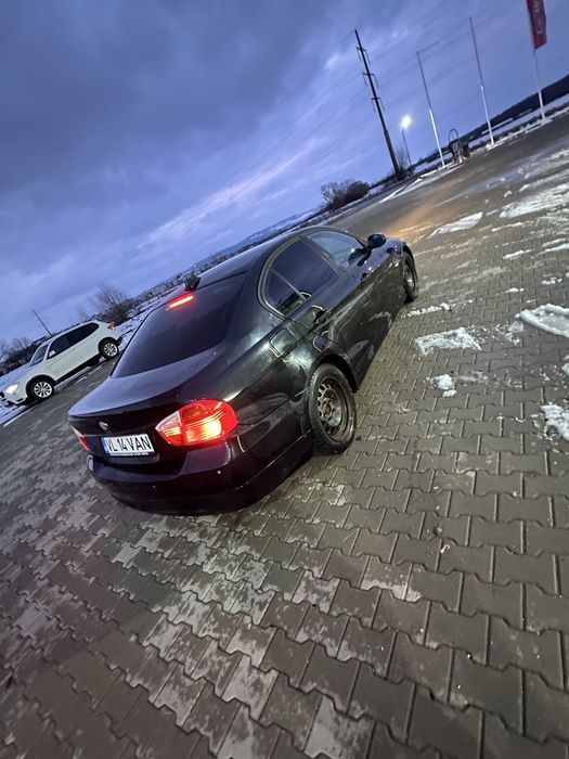 Vând BMW 320d E90