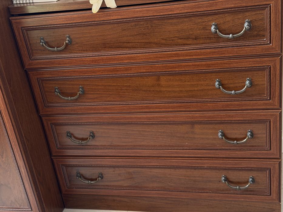 Продам спальный гарнитур