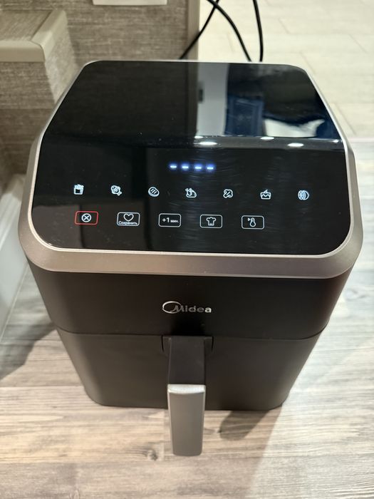 Продам аэрогриль Midea MF-CN70K2