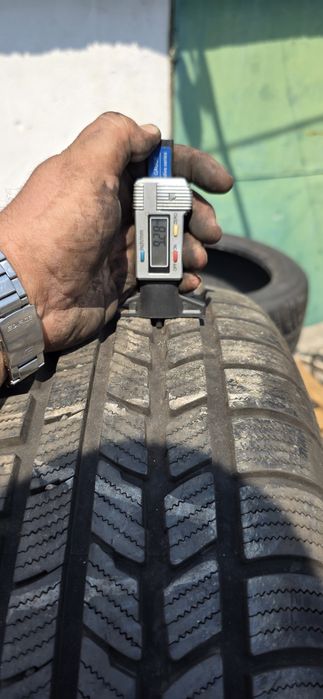 Гуми 4бр 225/55/17 -1бр- 68 евро