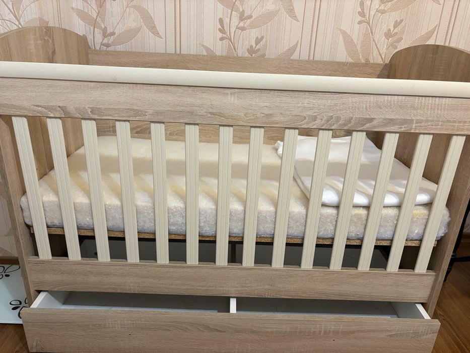 Бебешко креватче.