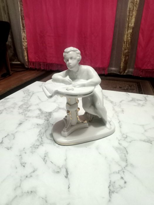 Продам статуэтки советские