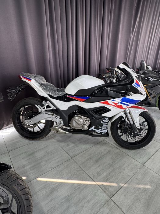 Мото 400сс  Ямаха бмв