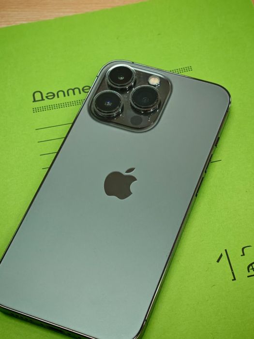 Honor Magic 6 pro IPhone 13 pro Xiaomi 12t pro Red Magic 7 Realme GT3