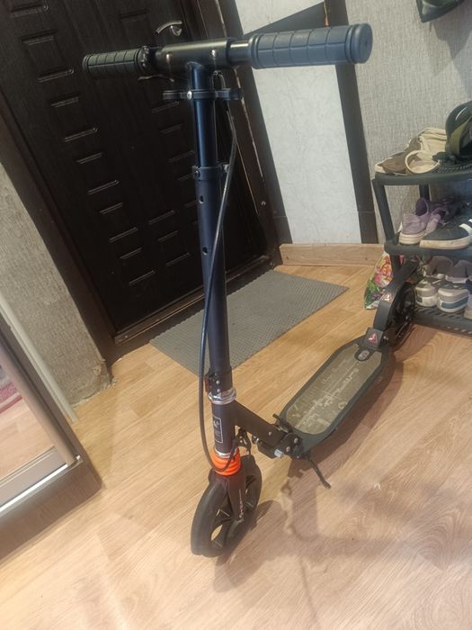 Продам самокат детский