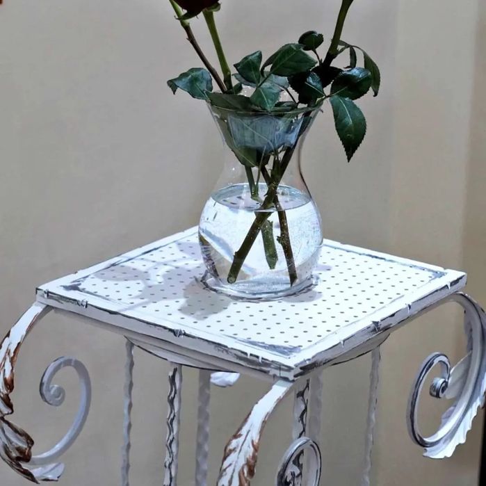 Конзоли за саксии