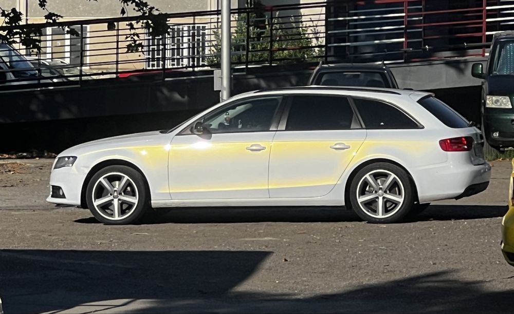 Vând Audi A4  B8