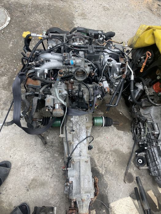 Двигатель на  Субару 2.0