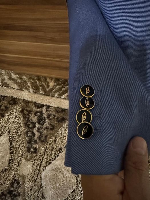 Продам пиджак Brioni оригинал