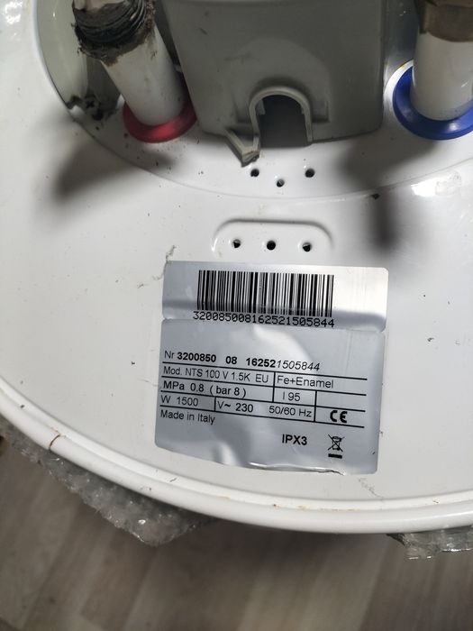 Vând boiler electric 100l 1500w