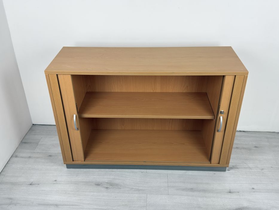 Шкафове за офис - съхранение и ефективност: внос от германия