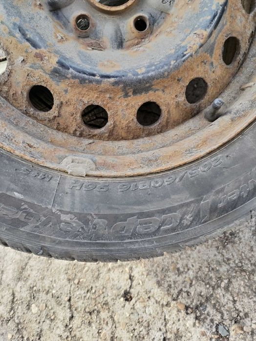 Продавам джанти 16 " 5х100 с гуми 205/60/16