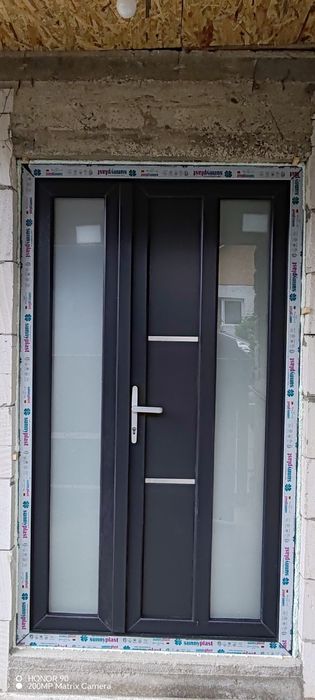 Montez, uși interioare, uși metalice,tâmplărie PVC ,