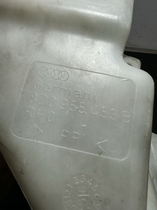 vas lichid parbriz Audi A4 B5 1995-2001 | 8D0955453B