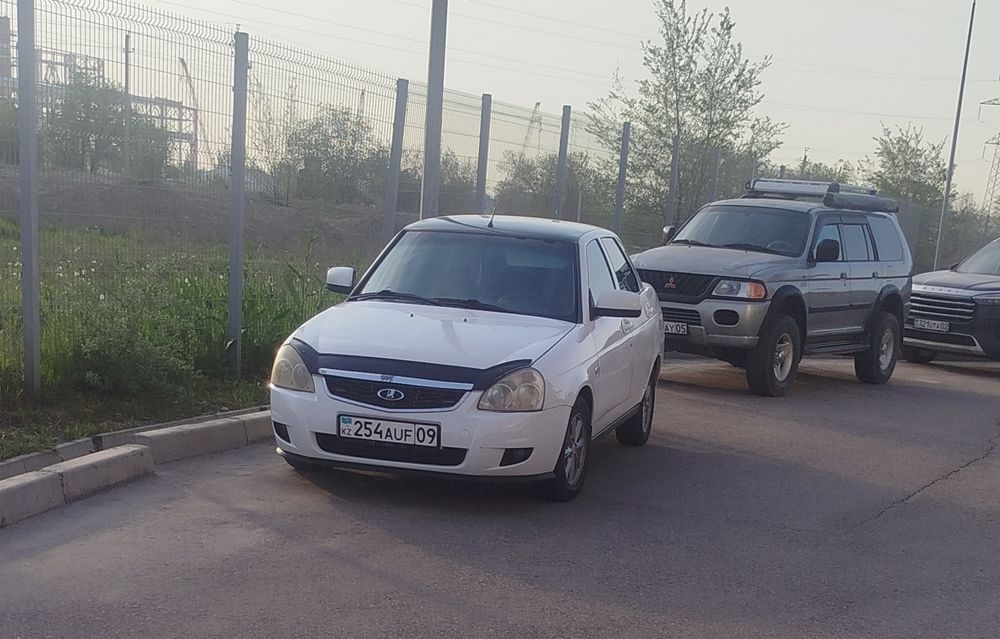 Приора 2 полулюкс
