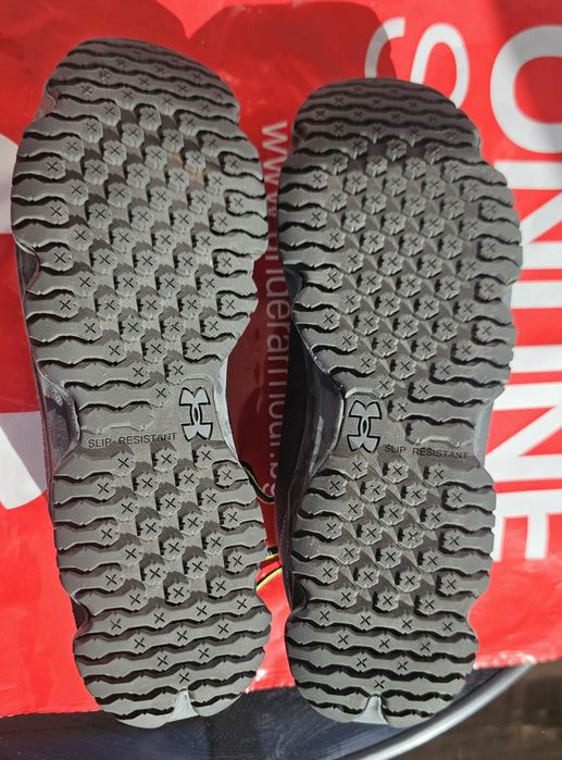 Маратонки UndeR ArmouR