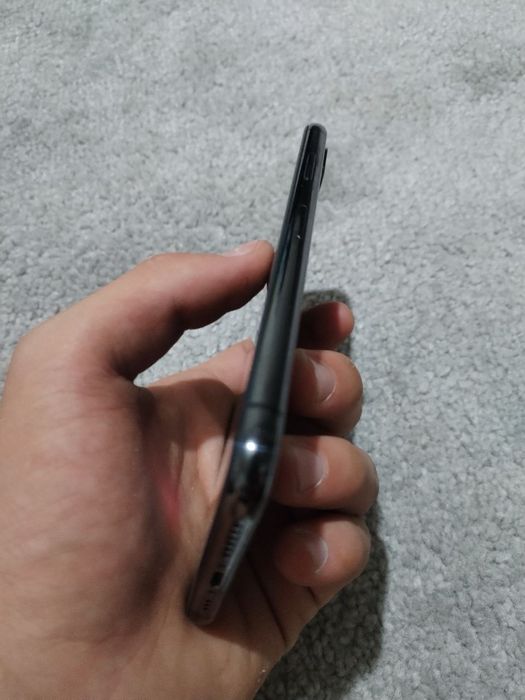 Iphone xs yomkisi 100% orginalga aliwkan xotira64g holati zor