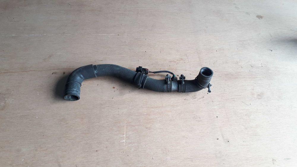 Патрубки на радиатор на Ниссан Мистраль