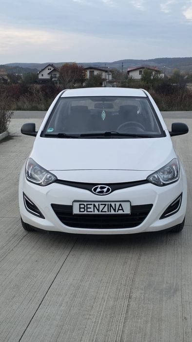 Hyundai i20 2013 benzină, 3.987 € — imagine 2