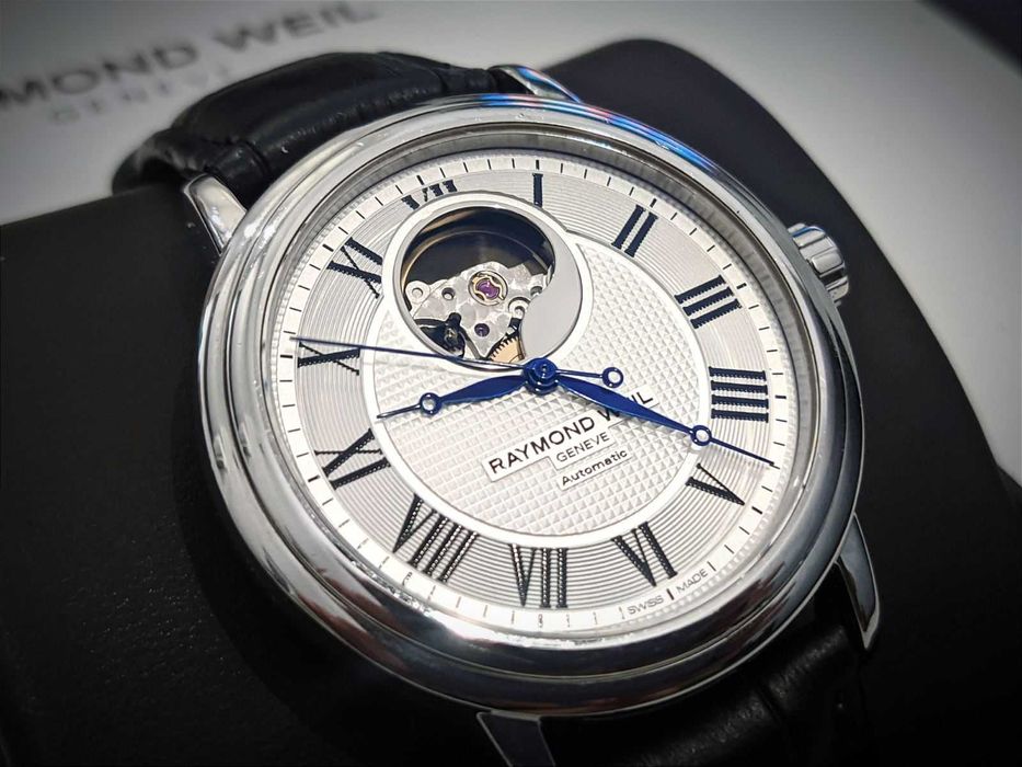 Raymond Weil Maestro Open Heart София Бъкстон •