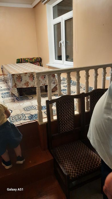 Ijaraga 3 ta qiz olinadi bitta xonaga bez xazayka